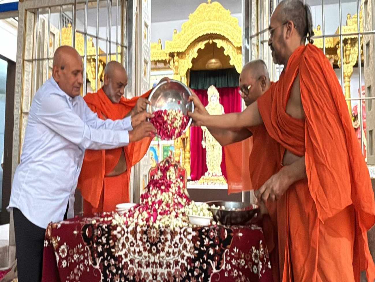 કુમકુમ મંદિર ખાતે વરૂથીની એકાદશીની ઉજવણી કરવામાં આવી.
