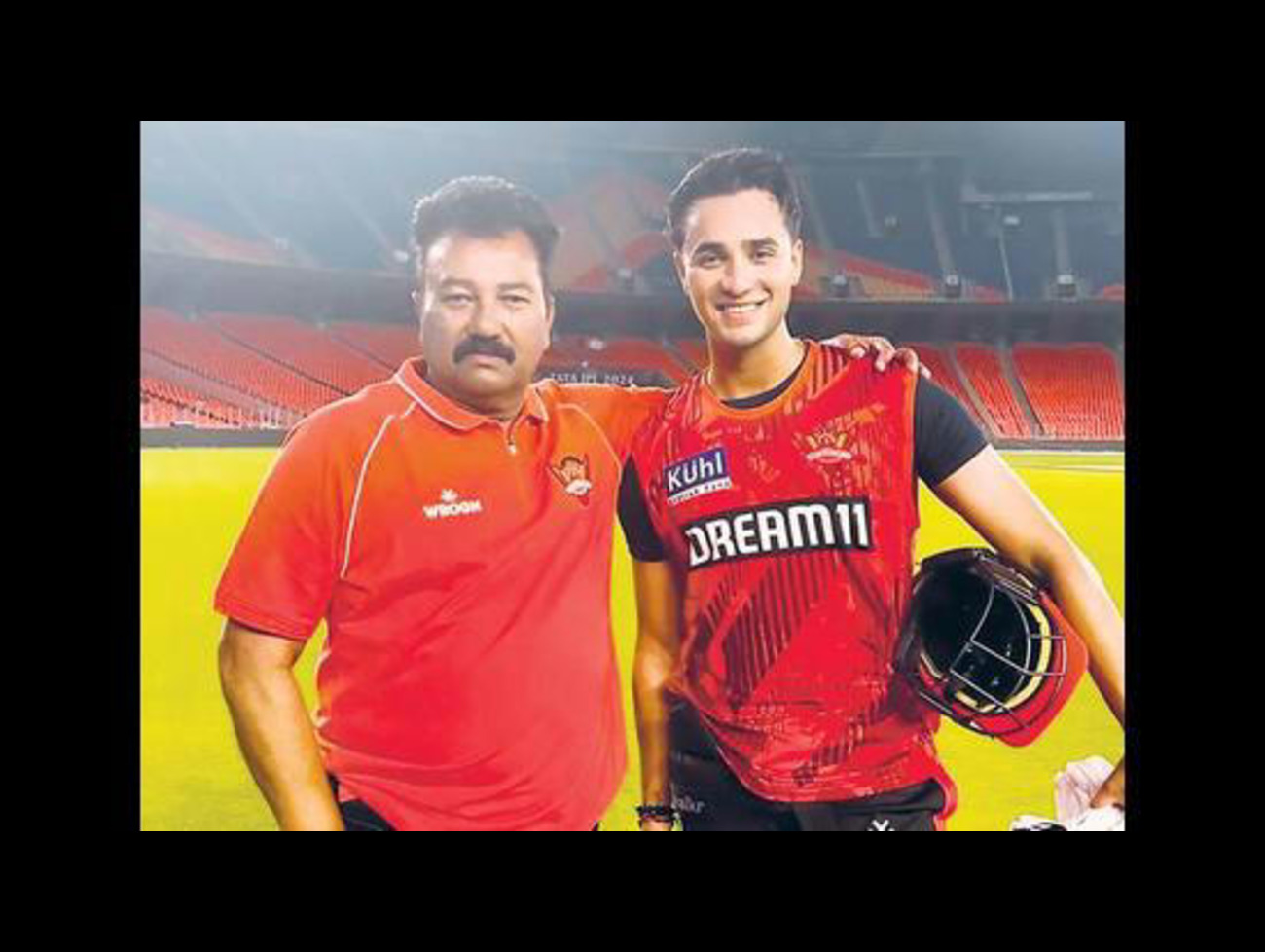 IPL: હૈદરાબાદની 8 વિકેટથી જીત, અભિષેક શર્માએ IPL કરિયરની પહેલી સદી ફટકારી, પિતા ભાવુક થયા