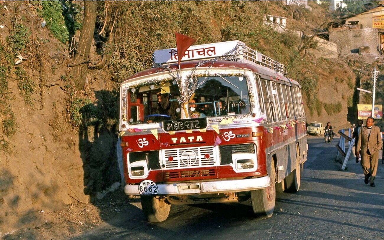 હિમાચલ માં બસ અકસ્માત : તબાહી વચ્ચે નાલાગઢમાં બસ પલટી, 40 મુસાફરો ઘાયલ