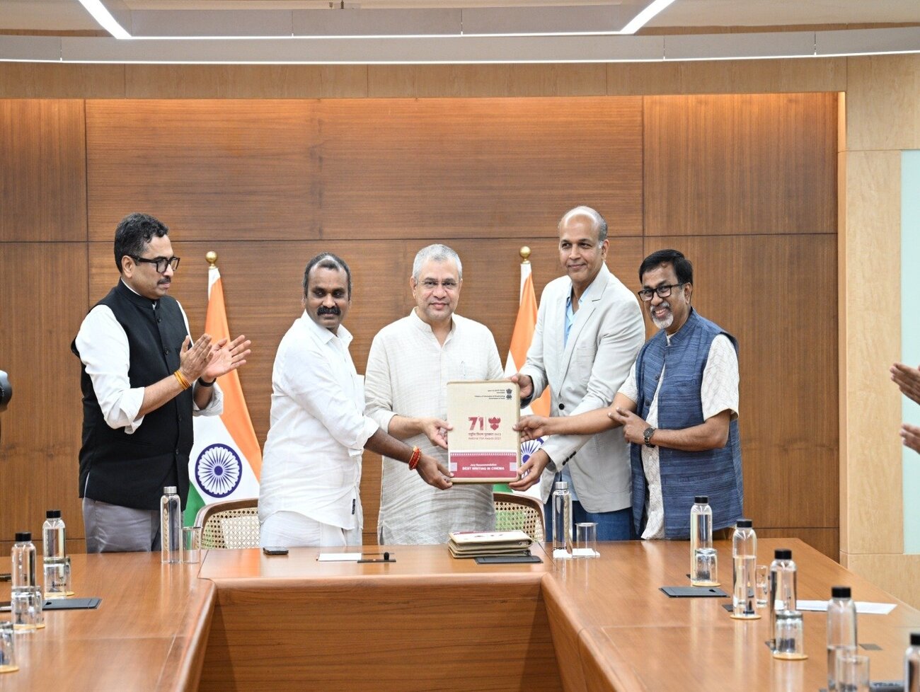 71મા નેશનલ ફિલ્મ ઍવૉર્ડ્સની થઇ જાહેરાત, શાહરૂખ- મૈસી બેસ્ટ એક્ટર, 'વશ' બની બેસ્ટ ગુજરાતી ફિલ્મ