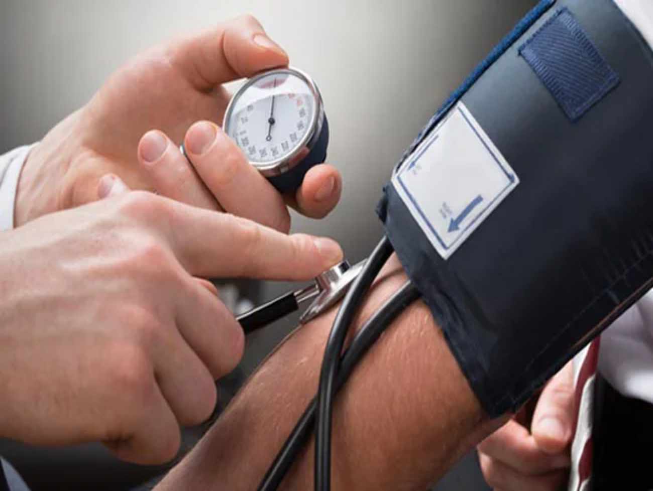 શું તમે પણ ઘરે Blood Pressure Check  કરો છો તો આ અહેવાલ કામ લાગશે