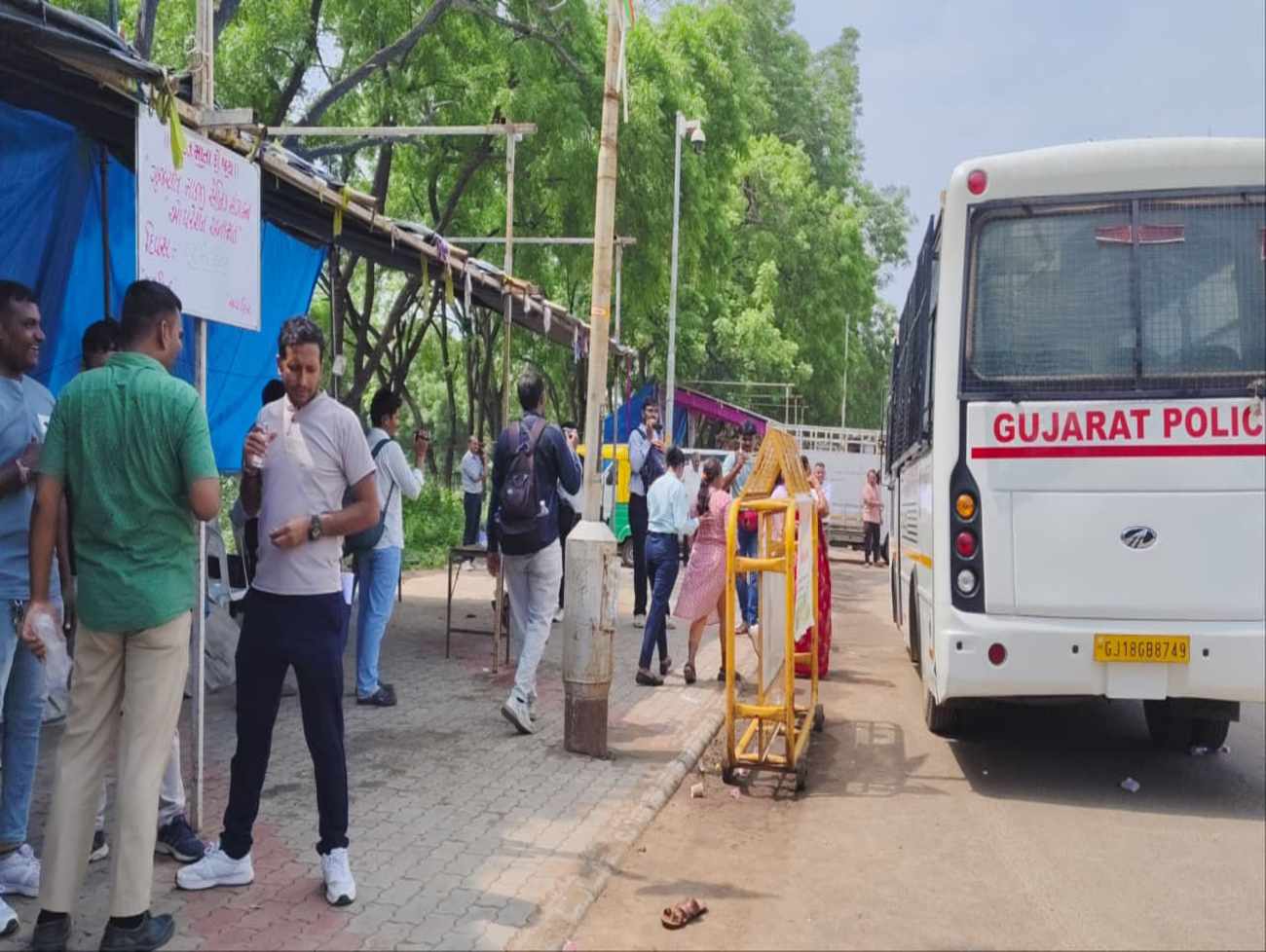 ગાંધીનગરમાં માજી સૈનિકોનું 23મા દિવસે આંદોલન યથાવત: મહારેલી યોજાઇ તે પહેલાં 50થી વધુની અટકાયત