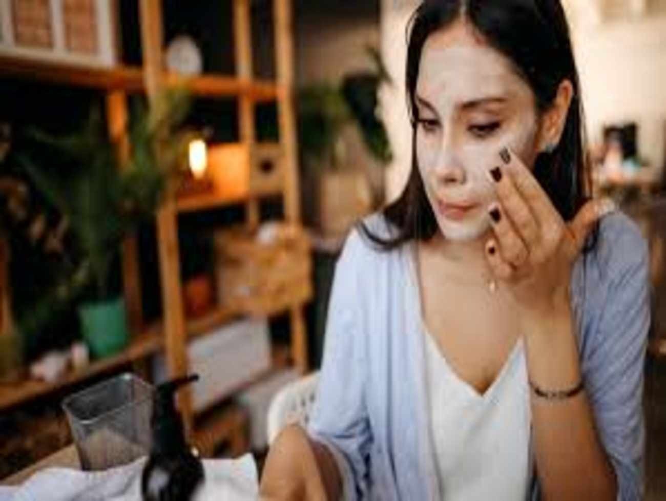 શિયાળામાં ચહેરો ઠંડા પાણીથી ધોવો જોઈએ કે ગરમ? જાણો ફાયદા અને નુકસાન