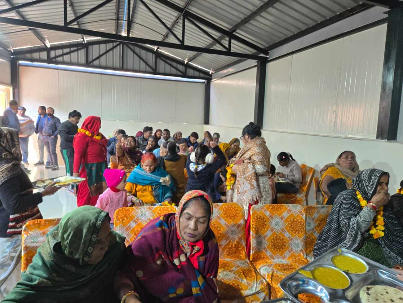 દિલ્હીમાં 'અટલ કેન્ટીન' શરૂ, 5 રૂપિયામાં મળશે પૌષ્ટીક ભોજન