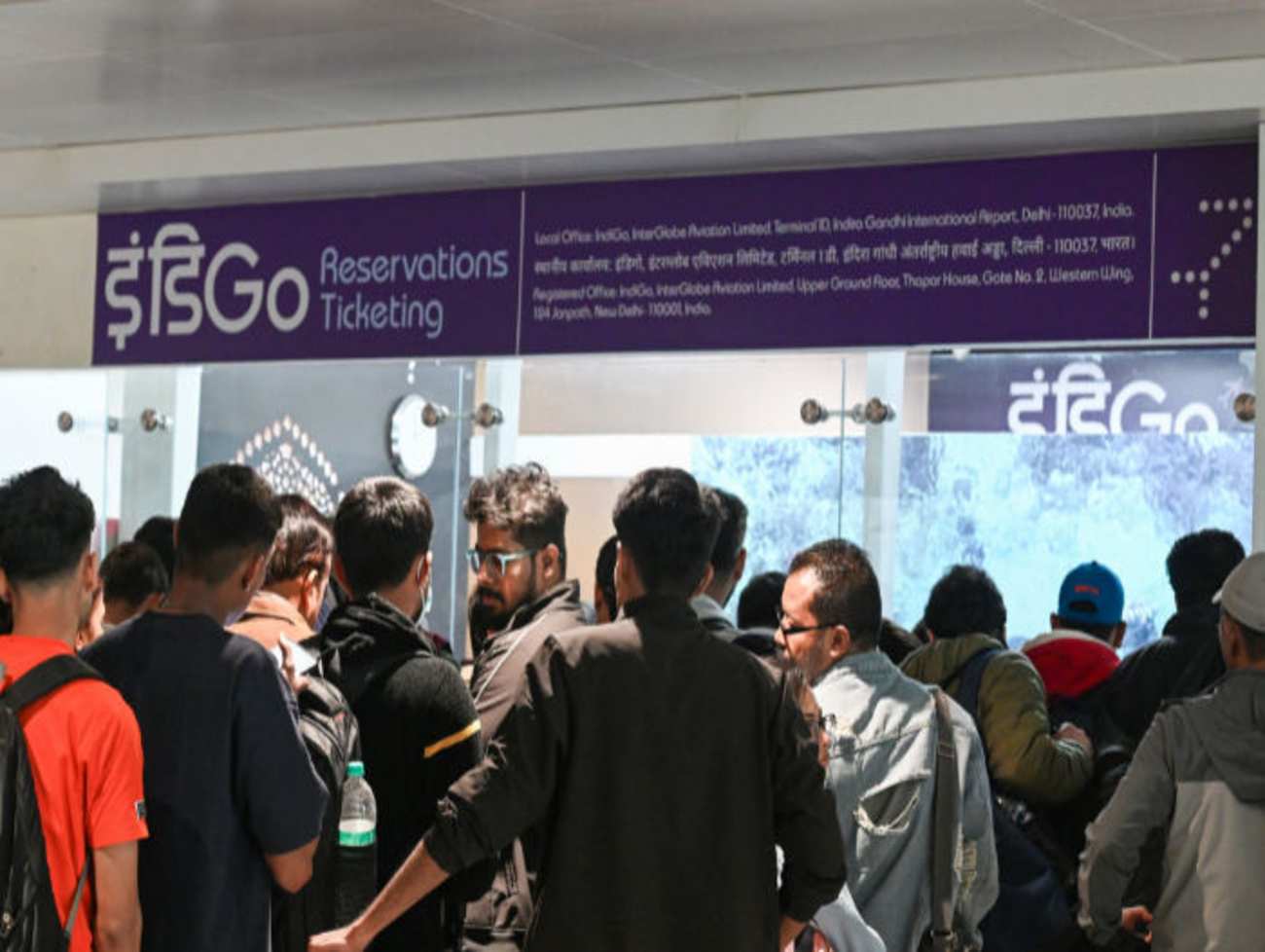 ઈન્ડિગોની 5 ટકા ફ્લાઈટ્સ પર કાપ મૂકવાનો આદેશ: લાખો મુસાફરોની રઝળપાટ બાદ આખરે સરકાર જાગી