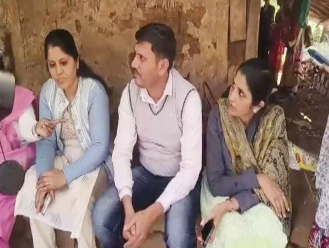 નાસિકમાં એક મહિલાના 12 બાળકો, કેટલાક વેચી મારવાનો આરોપ લાગ્યો તો કહ્યું - સંબંધીઓને ઉછેરવા આપ્યા છે