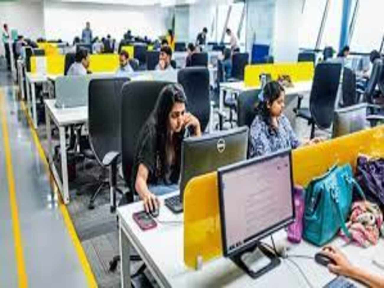 સરકારી કર્મચારીઓ માટે ખુશખબર, જાન્યુઆરીમાં વધશે મોંઘવારી ભથ્થું, જાણો કેટલું?