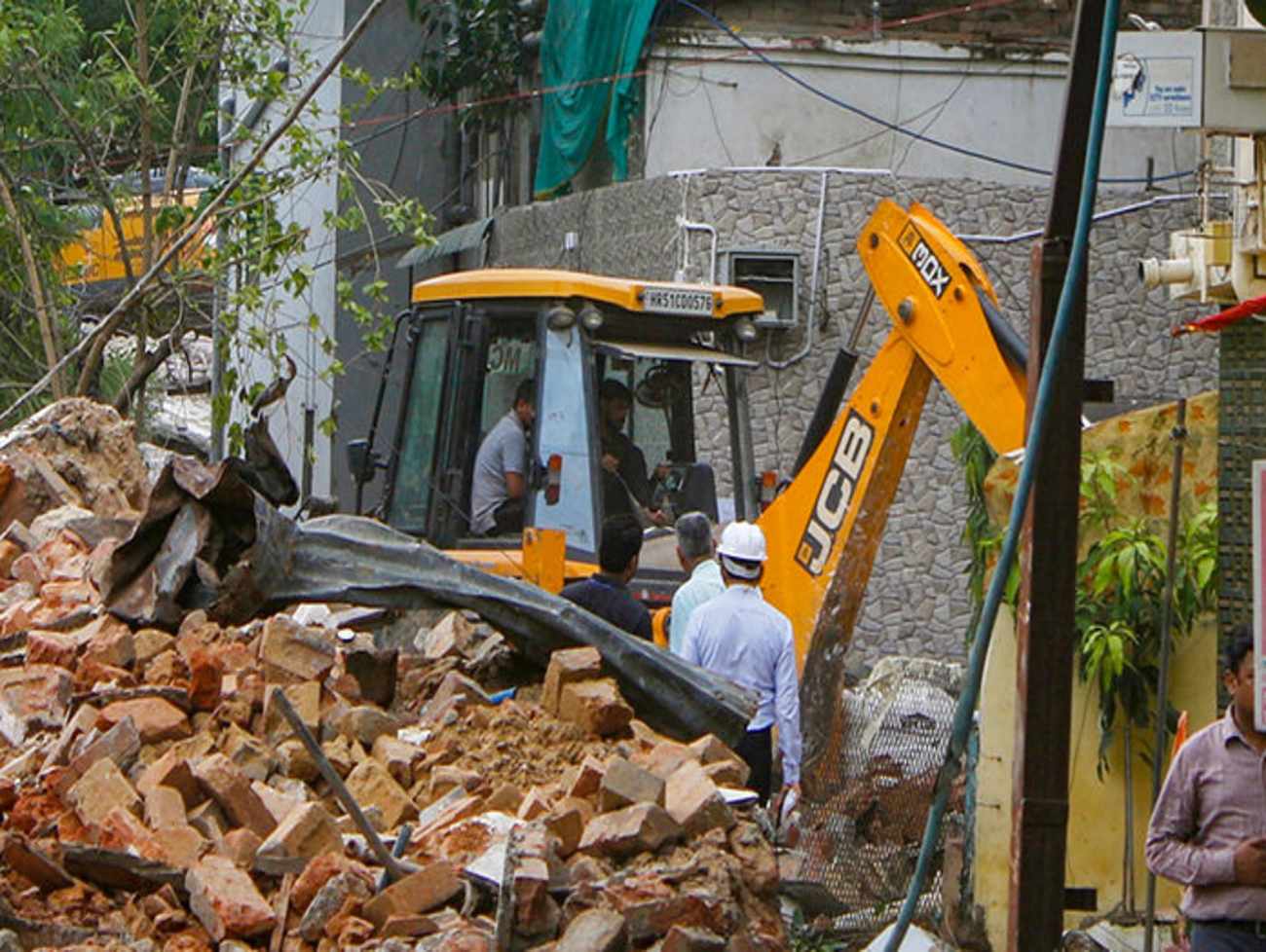 રાજકોટમાં મેગા ડિમોલિશનની તૈયારી, 1400થી વધુ ગેરકાયદે સંપત્તિ પર ફરશે બુલડોઝર