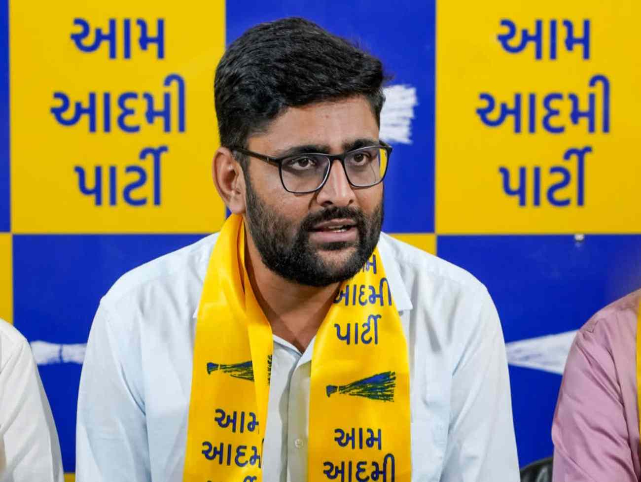 હર્ષ સંઘવી તમે ગૃહમંત્રી હોવ તો અમે ફાટી નથી પડતા, હું વિસાવદરમાં જ છું જ્યારે ધરપકડ કરવી હોય છૂટ છે' - ગોપાલ ઇટાલીયા