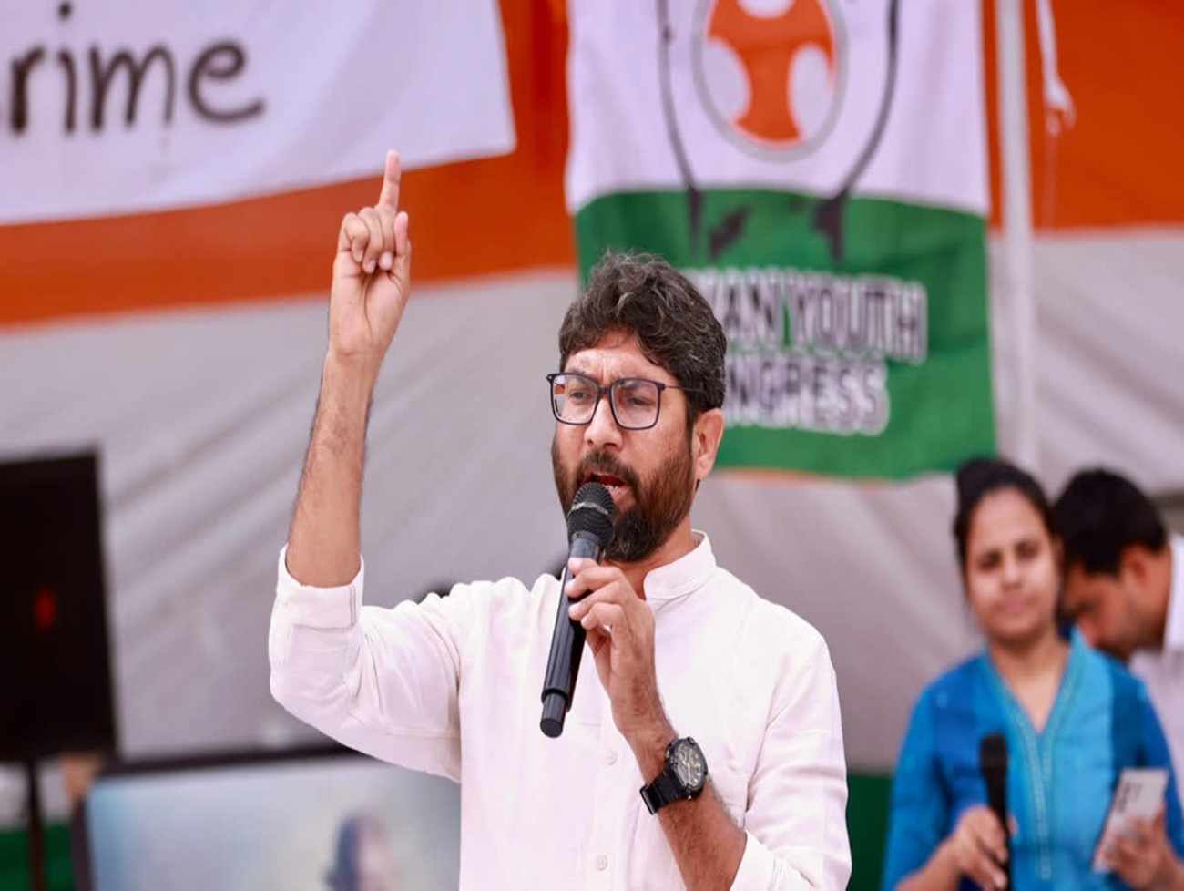 ડોનાલ્ડ ટ્રમ્પના ઇશારા પર નાચી રહ્યા છે પીએમ મોદી': જિગ્નેશ મેવાણીએ ભારતની વિદેશ નીતિની ટીકા કરી