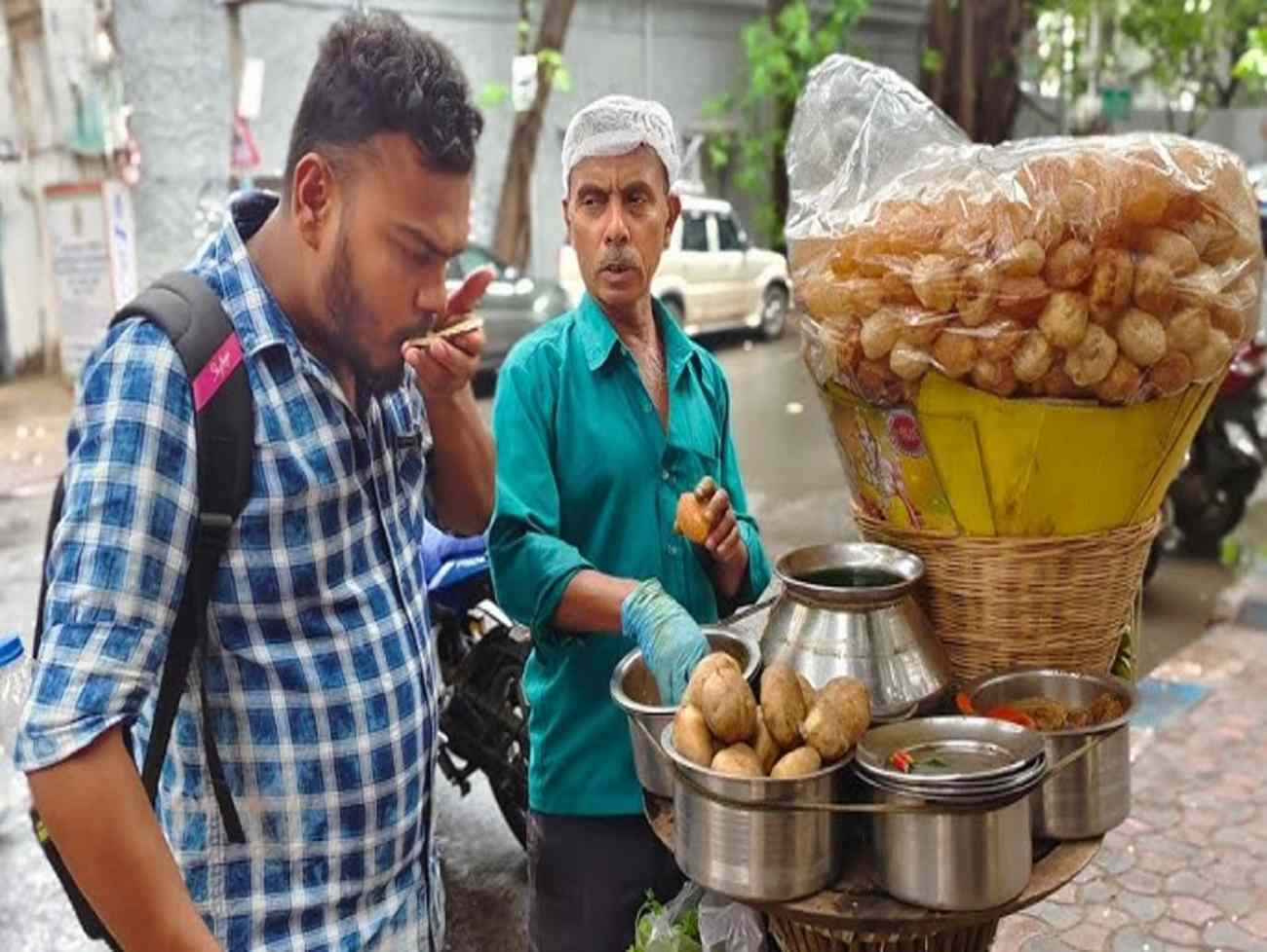અમદાવાદ: પાણીપુરીની લારીઓ પર લાગશે ક્યુઆર કોડ, કેમ AMCએ લીધો આ નિર્ણય?