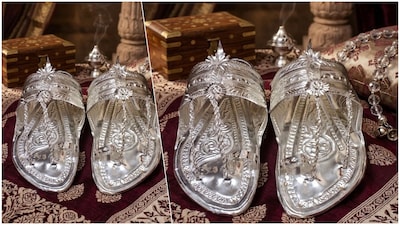 ગિફ્ટ હોય તો આવી! સસરાએ જમાઈને ભેટમાં આપ્યા ચાંદીના કોલ્હાપુરી ચપ્પલ, કિંમત જાણી ચોંકી જશો