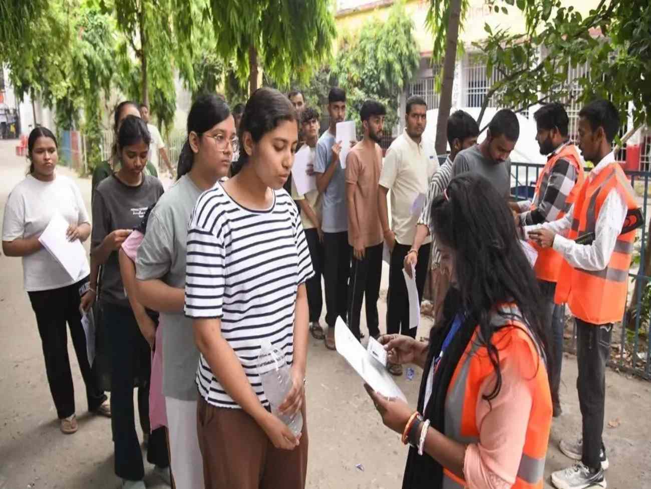 NEET પેપર લીક કેસનો બીજો માસ્ટરમાઇન્ડ સંકાજામાં, મહિલા લેક્ચરરની ધરપકડ