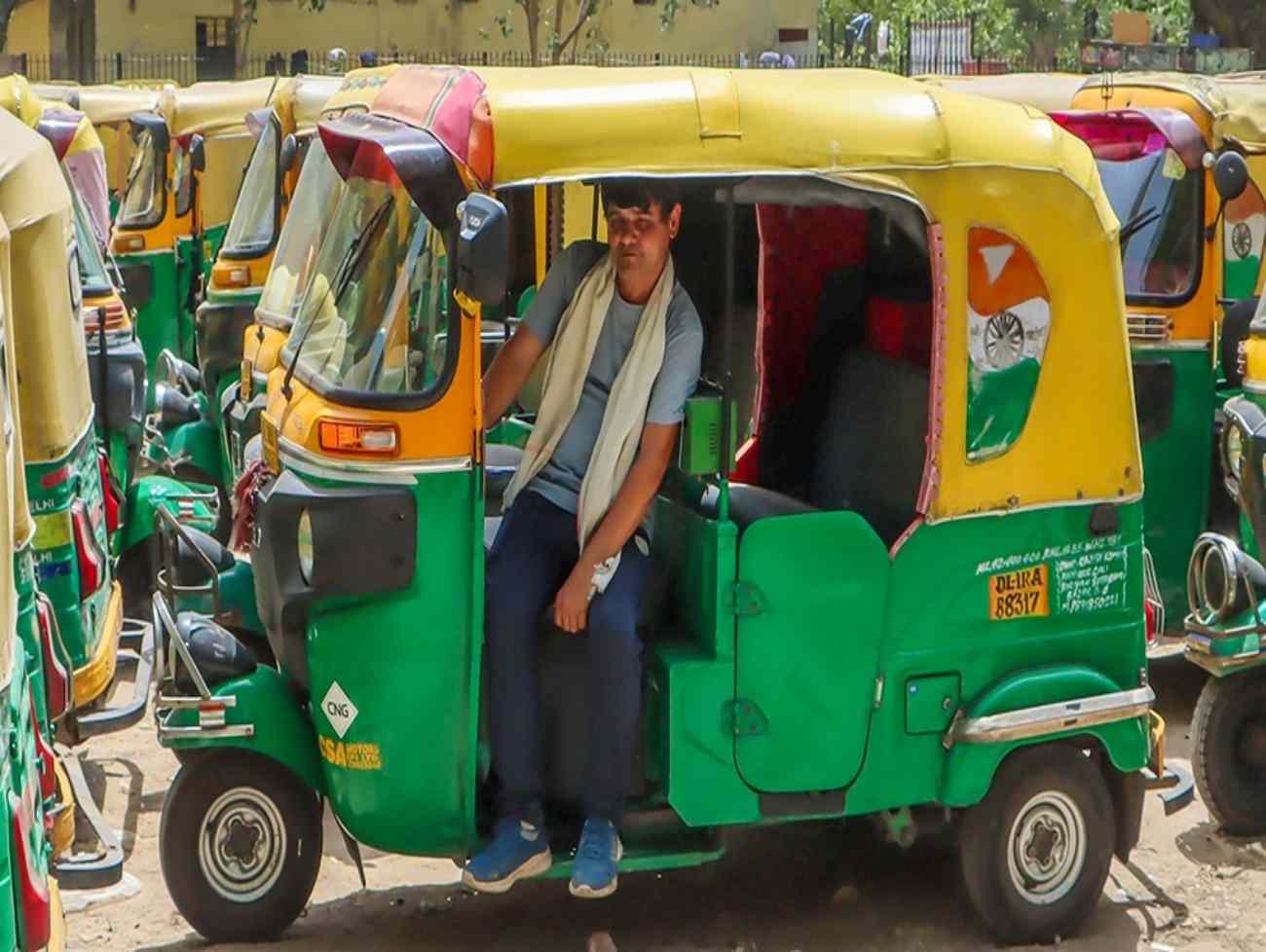 અમદાવાદમાં રીક્ષાની મુસાફરી ફરી મોંઘી થશે, CNG મોંઘો થતાં લઘુત્તમ ભાડું રૂ. 30 કરવા માગ ઊઠી