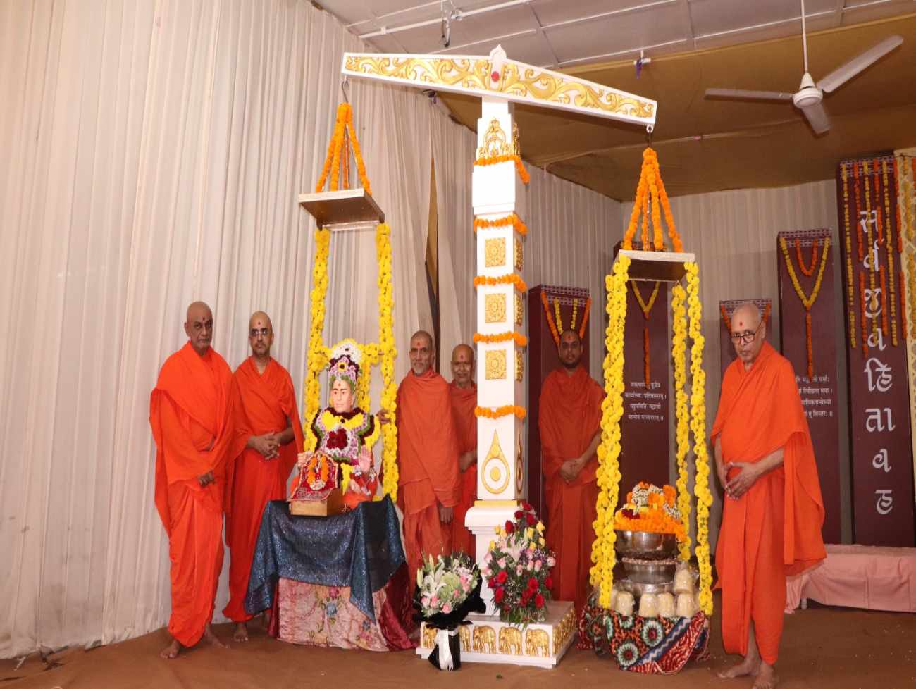 કુમકુમ આનંદધામ હીરાપુર ખાતે શ્રી મુક્તજીવન સ્વામીબાપાની ૧૧૯મી જયંતીની ભક્તિભાવપૂર્વક ઉજવણી કરવામાં આવી.