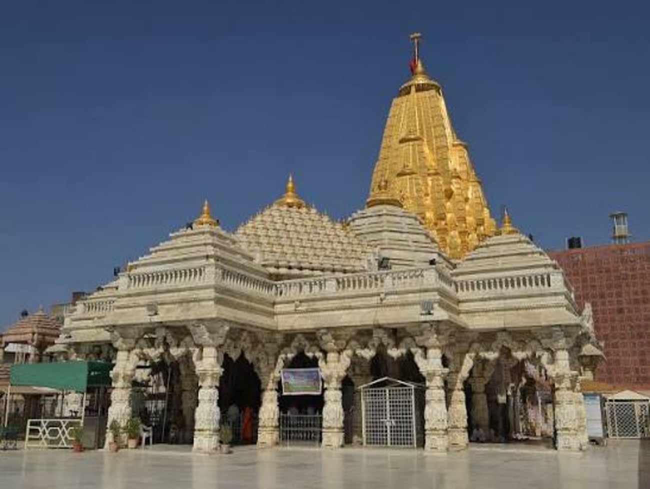 Ambaji Mandir Navratri Timings: મા અંબાના ચાચર ચોકમાં ખેલૈયાઓ ઘૂમશે, નવરાત્રીમાં દિવસમાં 3 વાર થશે આરતી, જુઓ શિડ્યુલ